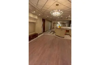 فيلا - 3 غرف نوم - 3 حمامات للبيع في البنفسج 11 - البنفسج - مدينة القاهرة الجديدة - القاهرة