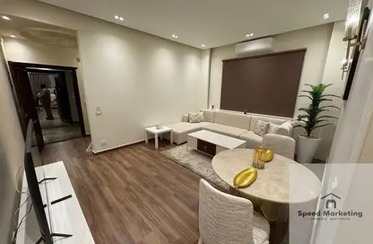 شقة - غرفة نوم - 1 حمام للايجار في غرب الجولف - كمبوندات القطامية - القطامية - مدينة القاهرة الجديدة - القاهرة