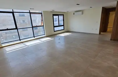 مساحات مكتبية - 3 غرف نوم - 3 حمامات للايجار في ريحانة بلازا - زهراء المعادي - حي المعادي - القاهرة