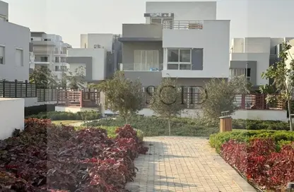 فيلا - 4 غرف نوم - 6 حمامات للبيع في هايد بارك سنترال - التجمع السادس - مدينة القاهرة الجديدة - القاهرة