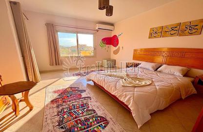 Villa - 5 Bedrooms - 4 Bathrooms for sale in Al Ein Bay - Al Ain Al Sokhna - Suez Villa - 5 Bedrooms - 4 Bathrooms for sale in Al Ein Bay - Al Ain Al Sokhna - Suez