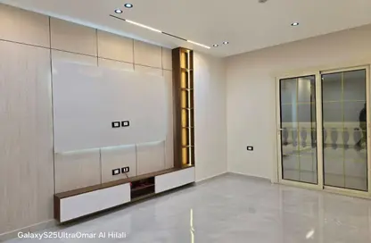 Apartment - 3 Bedrooms - 2 Bathrooms for sale in Hadayek El Ahram - Giza