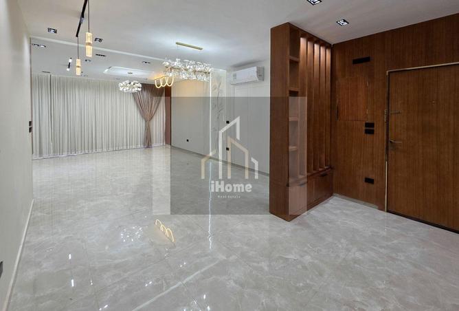 99108281 - Property Image 2