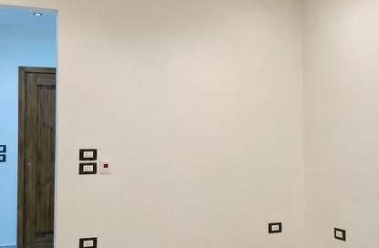 شقة - 3 غرف نوم - 1 حمام للايجار في شارع دكتور ياسين عبد الغفار - المنطقة ج - حى جنوب الاكايمية - مدينة القاهرة الجديدة - القاهرة