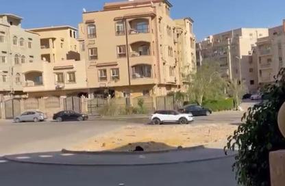 Apartment - 3 Bedrooms - 2 Bathrooms for sale in Mohamed Naguib Axis - Abou El Houl - New Cairo City - Cairo