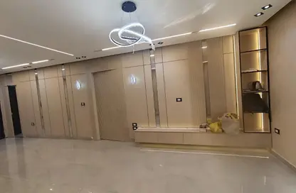 Apartment - 3 Bedrooms - 2 Bathrooms for sale in Gate 2 - Ahmose - Hadayek El Ahram - Giza Apartment - 3 Bedrooms - 2 Bathrooms for sale in Gate 2 - Ahmose - Hadayek El Ahram - Giza