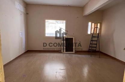 Apartment - 2 Bedrooms - 2 Bathrooms for sale in Musab Bin Omair St. - Area E - Ganoob El Acadimia - New Cairo City - Cairo