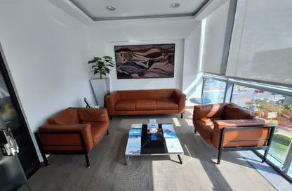 مساحات مكتبية - استوديو - 4 حمامات للايجار في وسط القاهرة الجديدة - شارع التسعين الشمالي - التجمع الخامس - مدينة القاهرة الجديدة - القاهرة