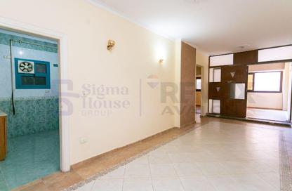 Apartment - 2 Bedrooms - 1 Bathroom for sale in Smouha - Hay Sharq - Alexandria