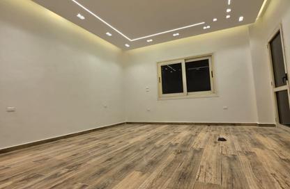 Duplex - 2 Bedrooms - 1 Bathroom for rent in Al Khamayel city - Sheikh Zayed Compounds - Sheikh Zayed City - Giza