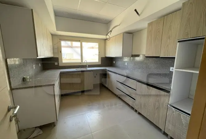 67737678 - Property Image 3