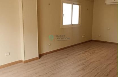 Apartment - 3 Bedrooms - 2 Bathrooms for sale in South Lotus - El Lotus - New Cairo City - Cairo