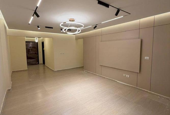 98832913 - Property Main Image