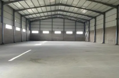 مخزن - استوديو - 2 حمامات للايجار في طريق بدر - الروبيكى - العاشر - المنطقة الصناعية - مدينة العاشر من رمضان - الشرقية