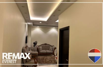 Apartment - 3 Bedrooms - 3 Bathrooms for sale in 9th District - Sheikh Zayed City - Giza