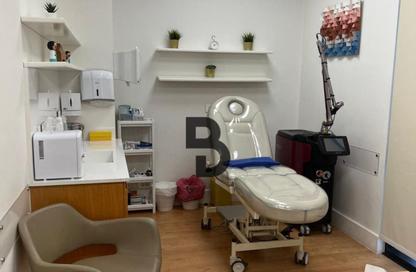 Clinic - Studio - 1 Bathroom for rent in Arkan Plaza - 26th of July Corridor - Sheikh Zayed City - Giza