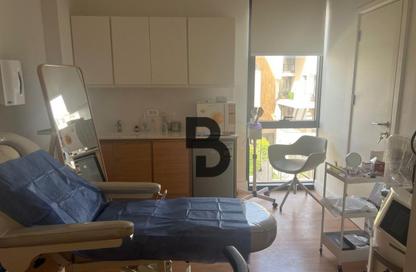 Clinic - Studio - 1 Bathroom for rent in Arkan Plaza - 26th of July Corridor - Sheikh Zayed City - Giza