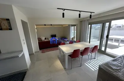 Roof - 2 Bedrooms - 2 Bathrooms for rent in Sarayat Al Maadi - Hay El Maadi - Cairo