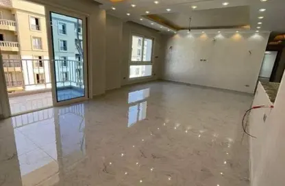 شقة - 3 غرف نوم - 2 حمامات للبيع في فيلدج ويست - كمبوندات الشيخ زايد - الشيخ زايد - الجيزة