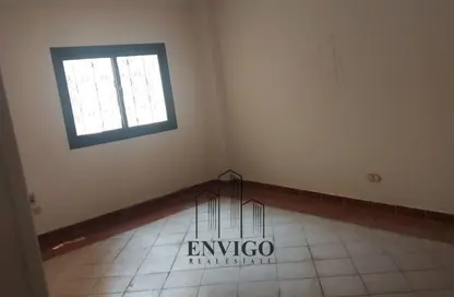 شقة - 3 غرف نوم - 2 حمامات للبيع في شارع يس راغب - المنطقة الثامنة - مدينة نصر - القاهرة