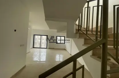 (بنتهاوس  (روف - 3 غرف نوم - 3 حمامات للايجار في مون ريزيدنس - فيفث سكوير - التجمع الخامس - مدينة القاهرة الجديدة - القاهرة