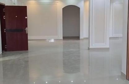 Apartment - 5 Bedrooms - 3 Bathrooms for rent in Area G - Ganoob El Acadimia - New Cairo City - Cairo