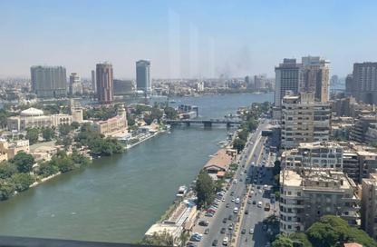 Apartment - 4 Bedrooms - 4 Bathrooms for rent in Nile Corniche St. - Al Agouza - Giza