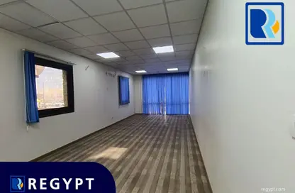 مساحات مكتبية - 3 غرف نوم - 2 حمامات للايجار في فى90 - شارع التسعين الشمالي - التجمع الخامس - مدينة القاهرة الجديدة - القاهرة