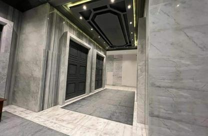 Apartment - 3 Bedrooms - 3 Bathrooms for sale in Crystal Plaza - Zahraa El Maadi - Hay El Maadi - Cairo