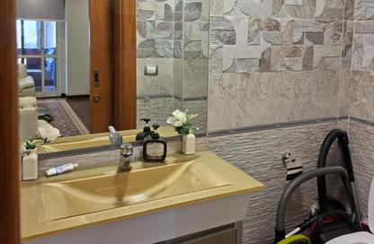 Apartment - 3 - 3 for sale in Emad Al Din Kamel St. - 1st Zone - Nasr City - Cairo