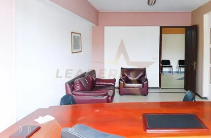 مساحات مكتبية - 3 غرف نوم - 1 حمام للبيع في كامب شيزار - حي وسط - الاسكندرية