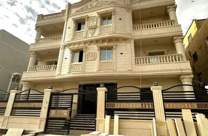 Apartment - 3 Bedrooms - 2 Bathrooms for sale in North Teseen St. - The 5th Settlement - New Cairo City - Cairo