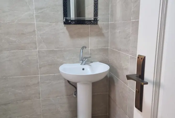 98553758 - Property Image 3