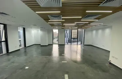 Office Space - 1 Bedroom - 2 Bathrooms for sale in Hyde Park - New Cairo City - Cairo