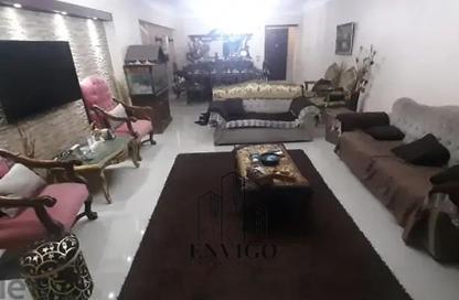 Apartment - 3 Bedrooms - 2 Bathrooms for sale in Nagaty Serag St. - 8th Zone - Nasr City - Cairo