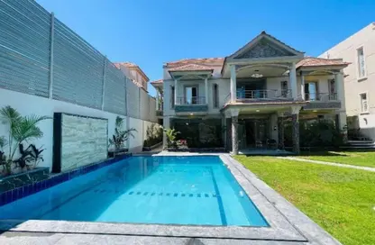 فيلا - 4 غرف نوم - 4 حمامات للبيع في كليوباترا سكوير - محور 26 يوليو - مدينة 6 أكتوبر - الجيزة