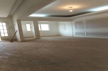 Apartment - 4 Bedrooms - 3 Bathrooms for sale in Al Sheikh Al Maraghi St. - Al Agouza - Giza