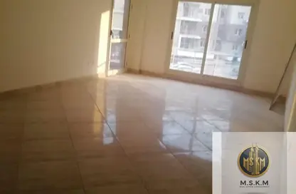 شقة - 3 غرف نوم - 2 حمامات للبيع في محور احمد شوقي - البنفسج 1 - البنفسج - مدينة القاهرة الجديدة - القاهرة