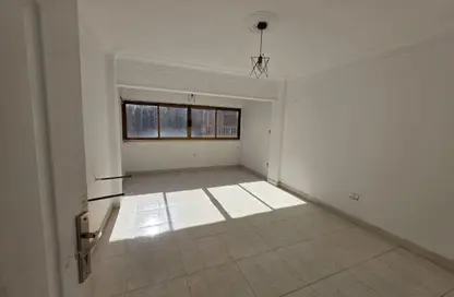 Apartment - 3 Bedrooms - 1 Bathroom for sale in El Manial - Hay El Manial - Cairo