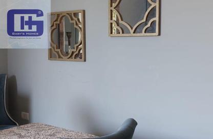 Apartment - 2 Bedrooms - 2 Bathrooms for sale in Palm Hills Village Gate - South Investors Area - New Cairo City - Cairo