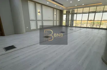 Office Space - 5 Bedrooms - 2 Bathrooms for rent in Mohamed Naguib Axis - North Investors Area - New Cairo City - Cairo