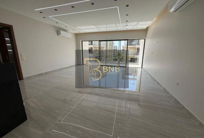 83677917 - Property Main Image