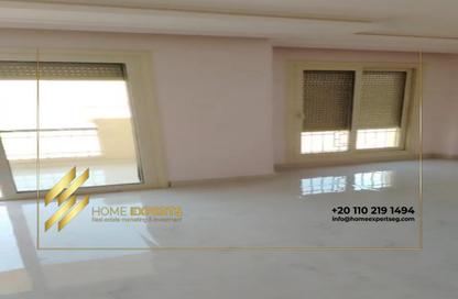 Apartment - 2 Bedrooms - 2 Bathrooms for sale in Stone Residence - 5th Settlement Compounds - The 5th Settlement - New Cairo City - Cairo