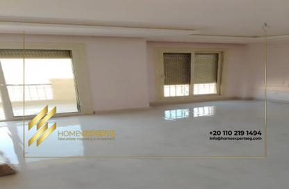 Apartment - 2 Bedrooms - 2 Bathrooms for sale in Stone Residence - 5th Settlement Compounds - The 5th Settlement - New Cairo City - Cairo