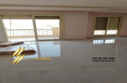 Apartment - 2 Bedrooms - 2 Bathrooms for sale in Stone Residence - 5th Settlement Compounds - The 5th Settlement - New Cairo City - Cairo