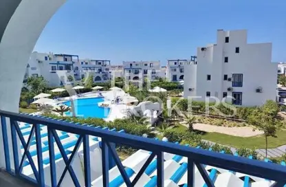 Chalet - 2 Bedrooms - 2 Bathrooms for sale in Mountain View - Ras Al Hekma - North Coast