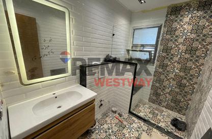 Apartment - 3 Bedrooms - 3 Bathrooms for sale in Westown - Sheikh Zayed Compounds - Sheikh Zayed City - Giza