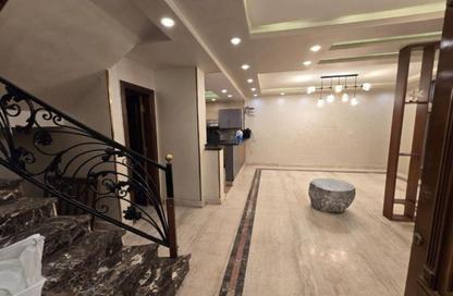 Apartment - 3 Bedrooms - 3 Bathrooms for rent in Zahraa El Maadi - Hay El Maadi - Cairo