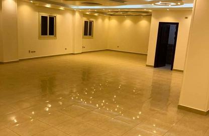 Apartment - 3 Bedrooms - 2 Bathrooms for rent in Al Yasmeen Square - El Yasmeen - New Cairo City - Cairo