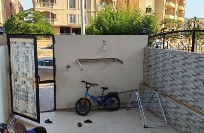 Apartment - 3 Bedrooms - 2 Bathrooms for sale in 4th Area - Shorouk City - Cairo